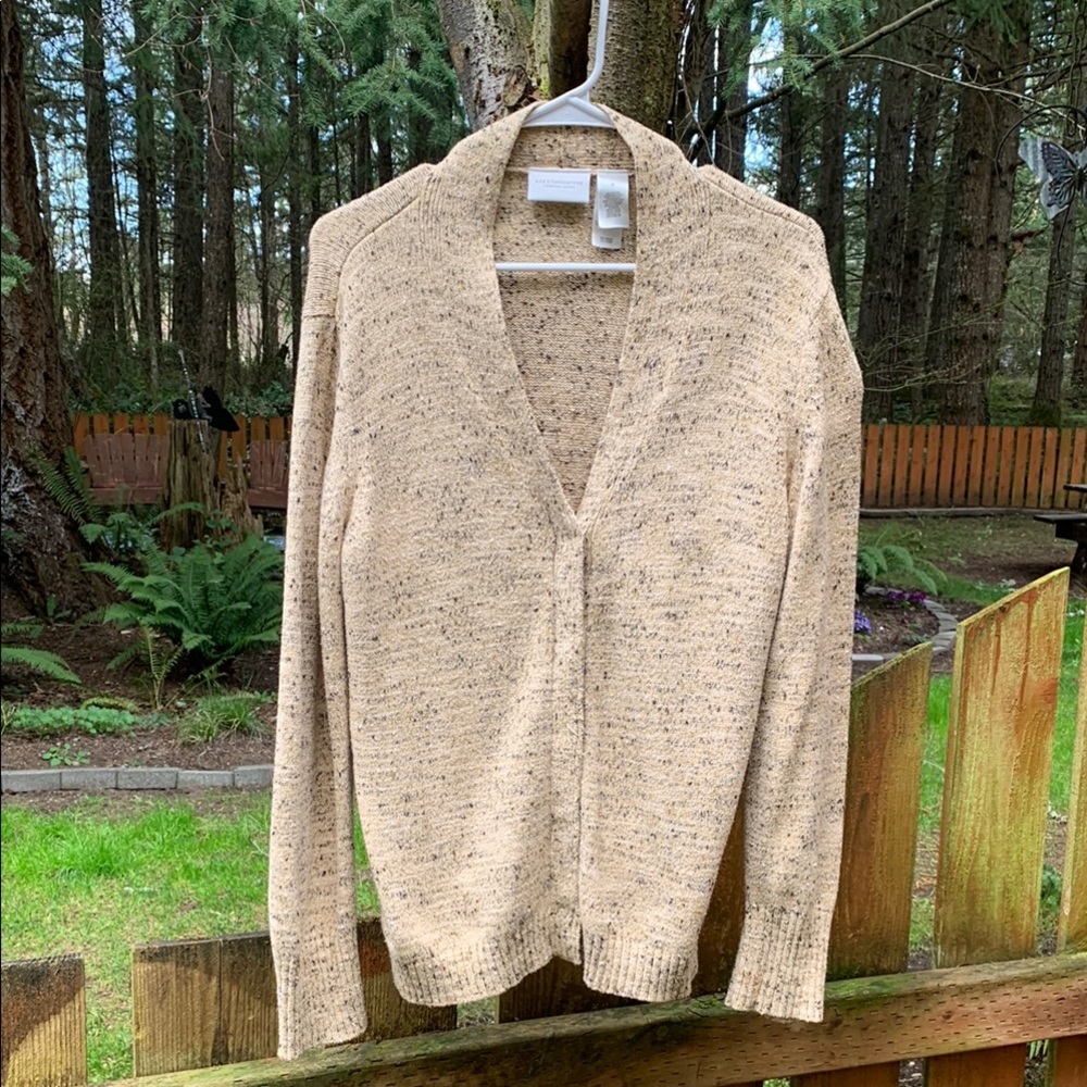 Liz Claiborne Cream Cardigan Sweater with V-Neck and Soft Knit